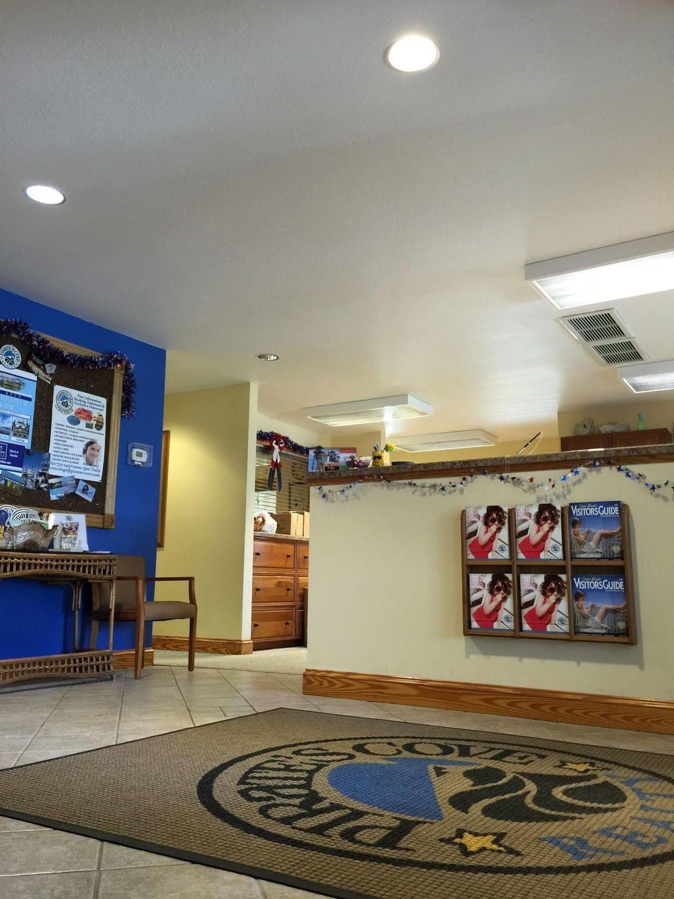 Pirate'S Cove Resort Condos Мантео Экстерьер фото