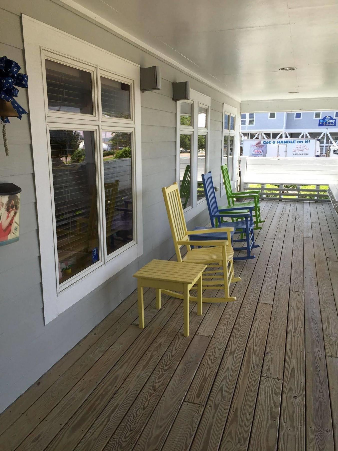 Pirate'S Cove Resort Condos Мантео Экстерьер фото